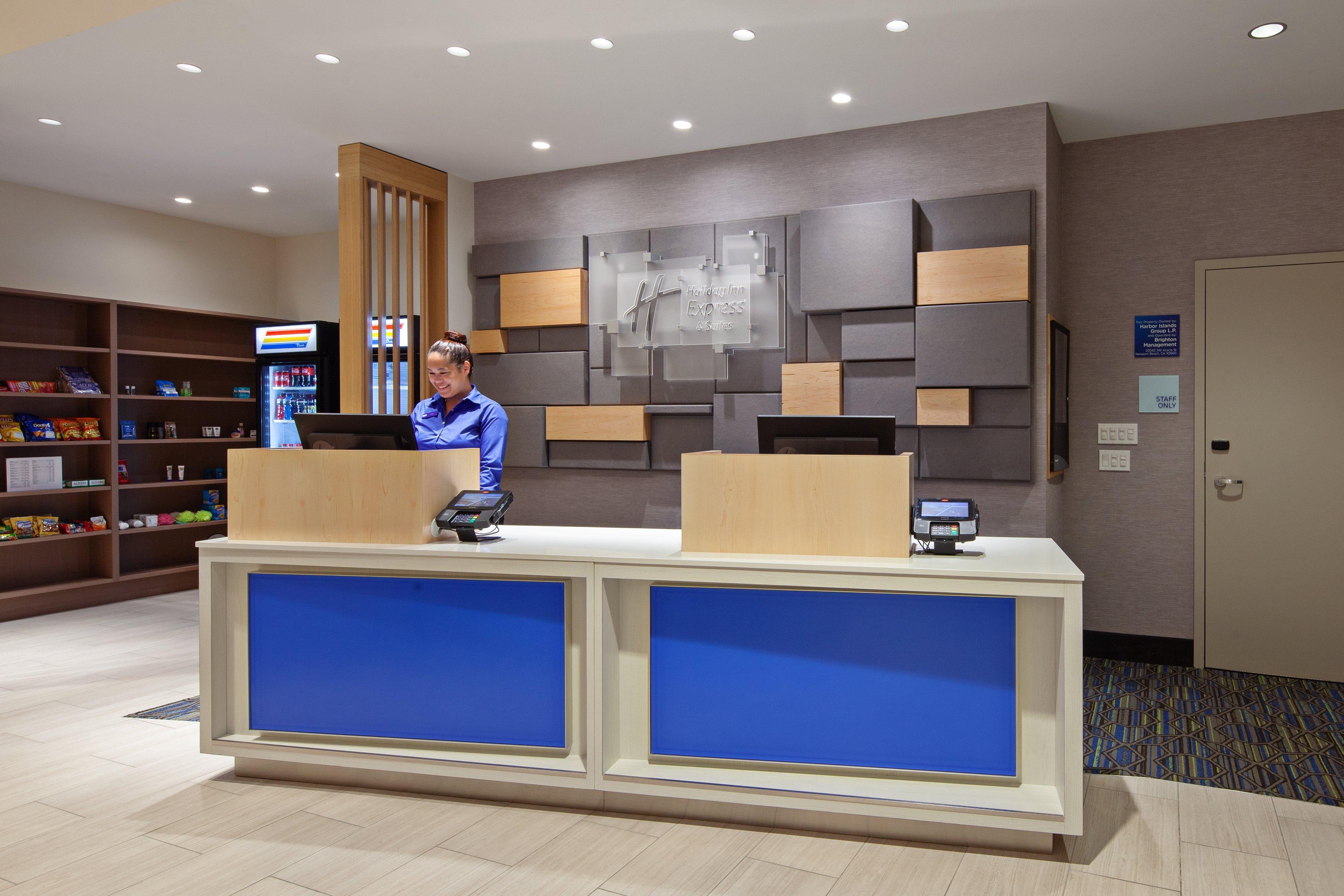 Holiday Express & Harbor By Ihg 2* Ventura
