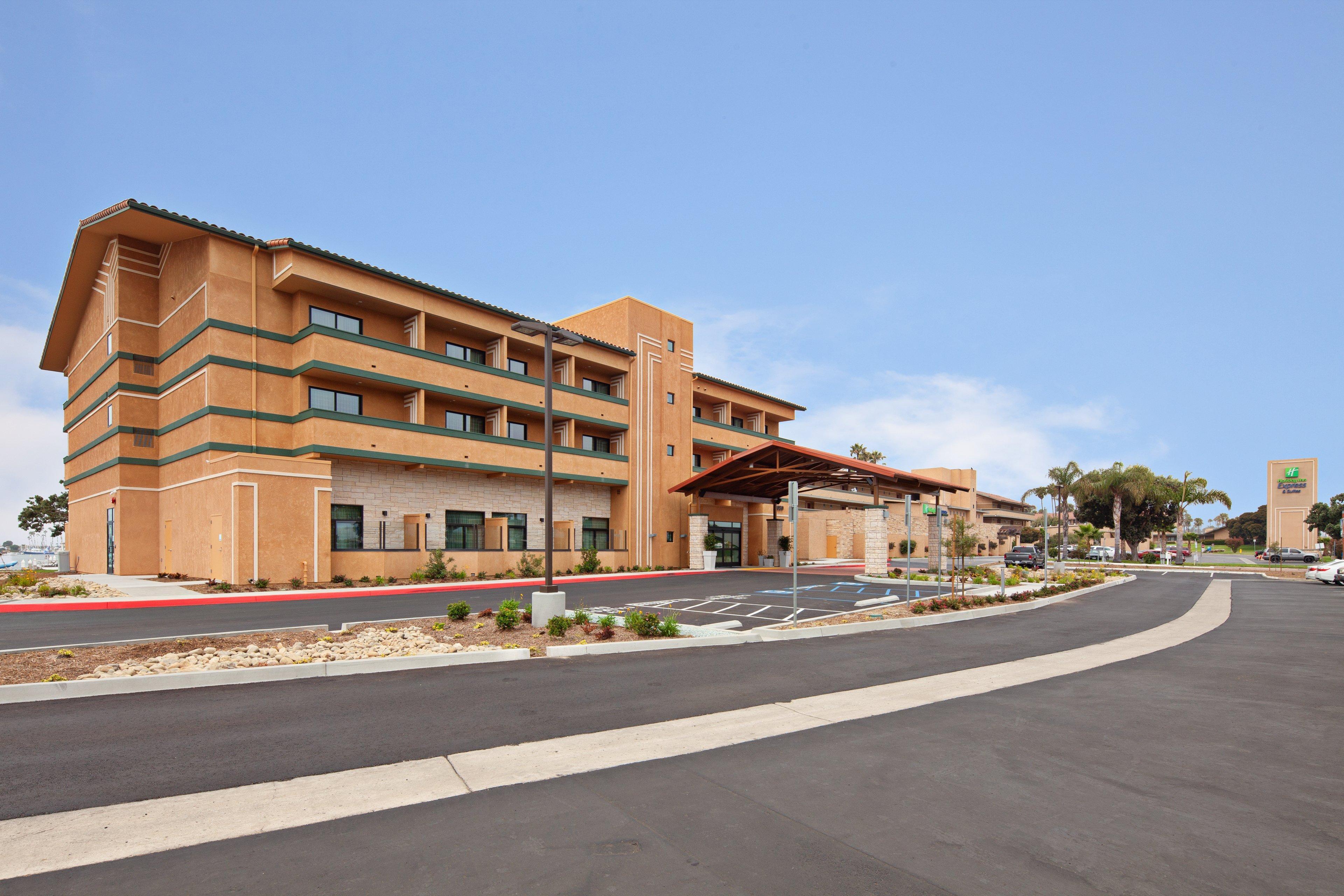 Hotel Holiday Express & Harbor By Ihg Ventura