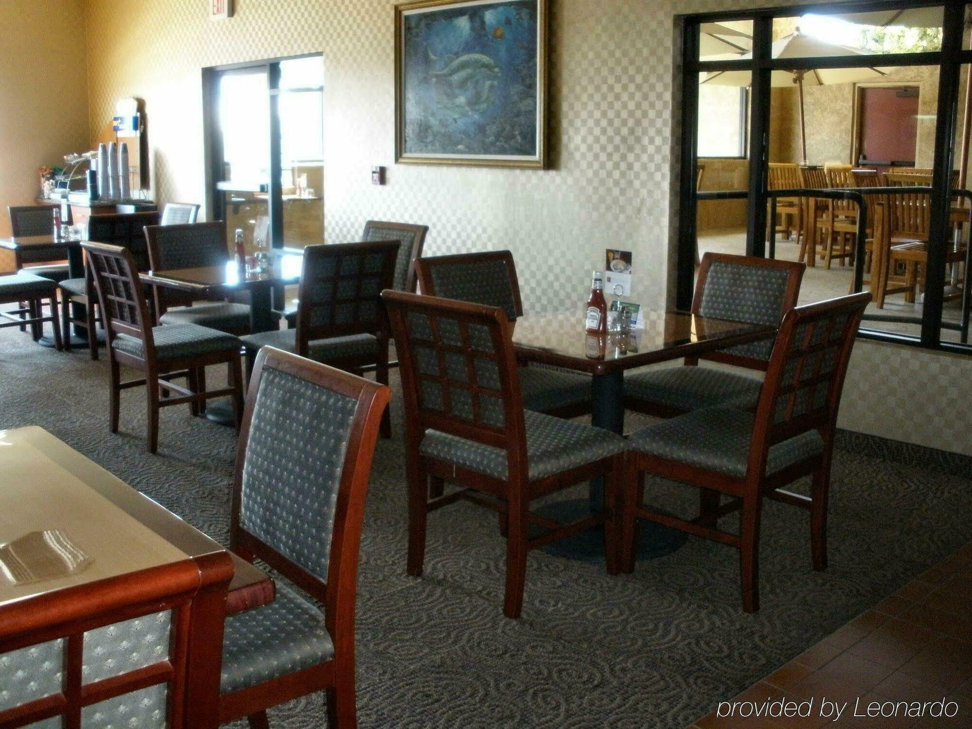 Hotel Express & Harbor By Ihg